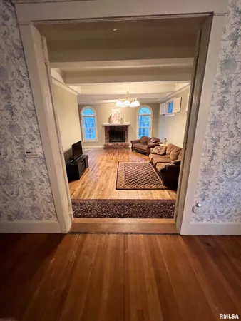 $299,900 | 839 Grove Street, Jacksonville, IL 62650