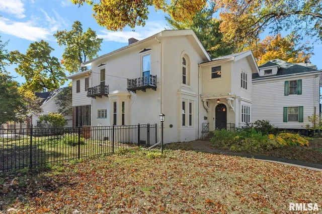 $324,900 | 839 Grove Street, Jacksonville, IL 62650