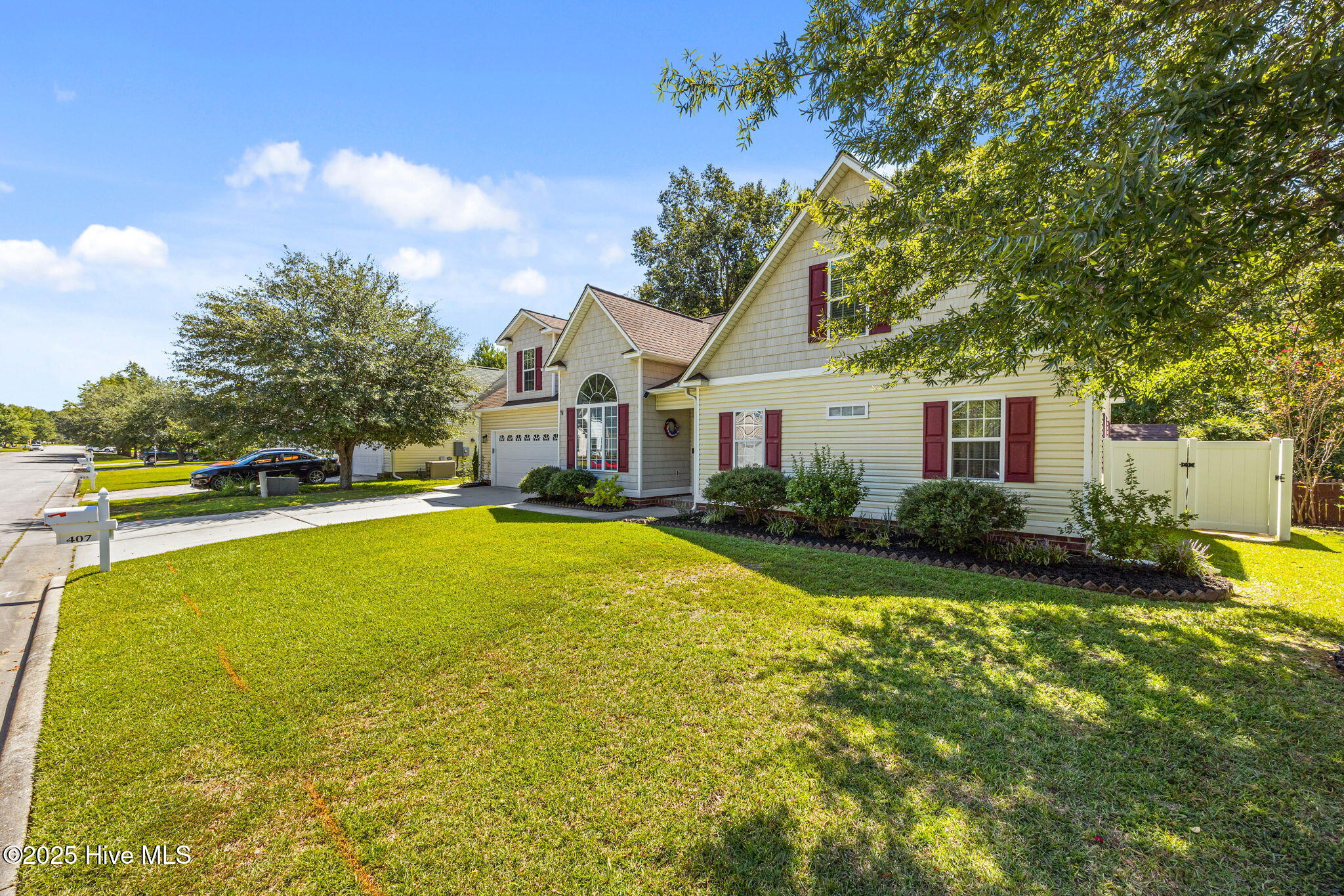 407 Conner Grant Road New Bern, NC 28562 - Photo 2 of 42 3-web-or-mls-0C0A6871