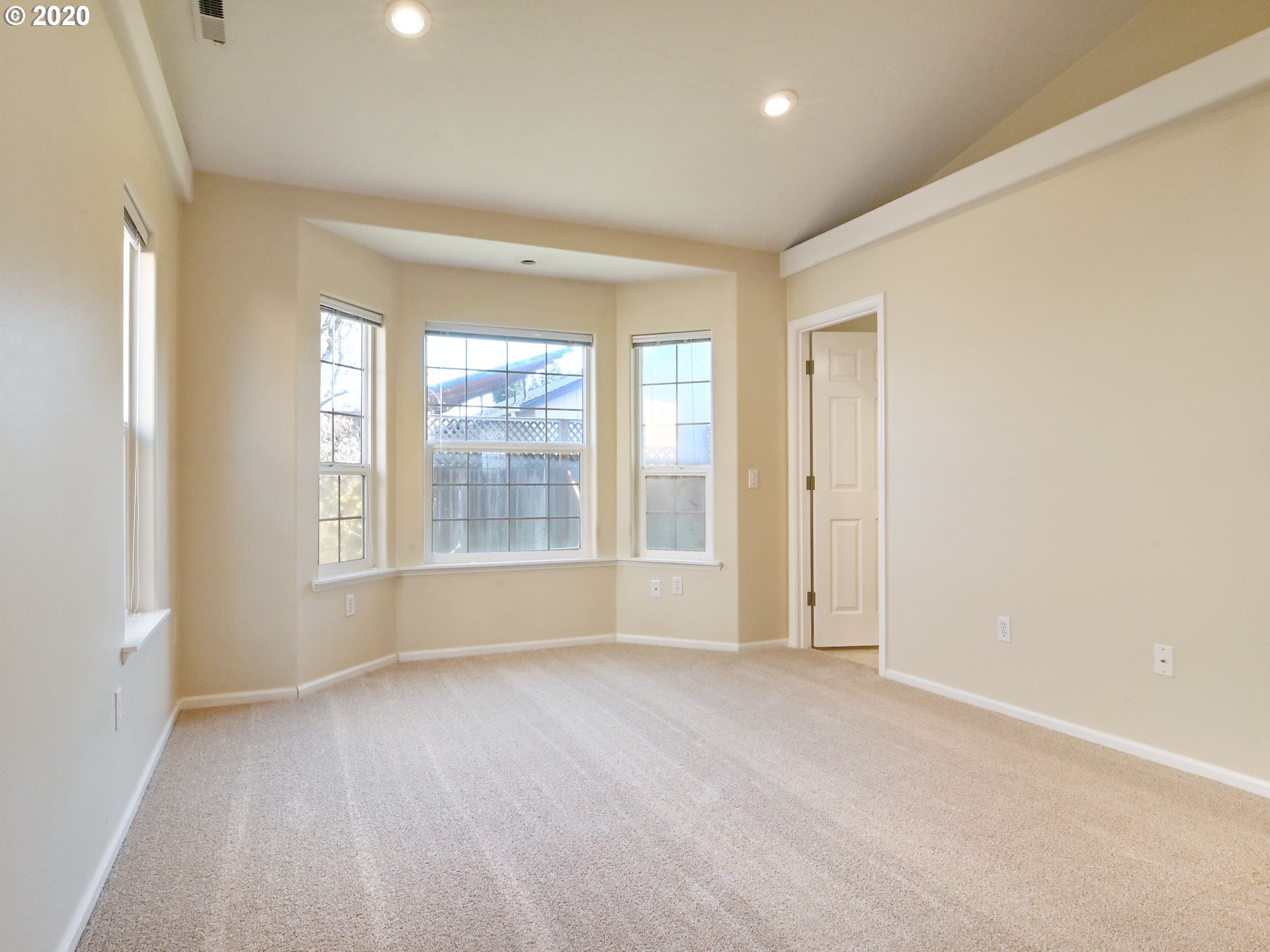 843 57th Street Springfield, OR 97478 - Photo 22 of 32