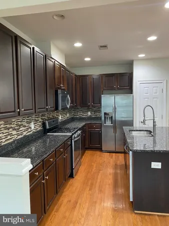 $3,900 | 43557 White Cap Terrace, Chantilly, VA 20152