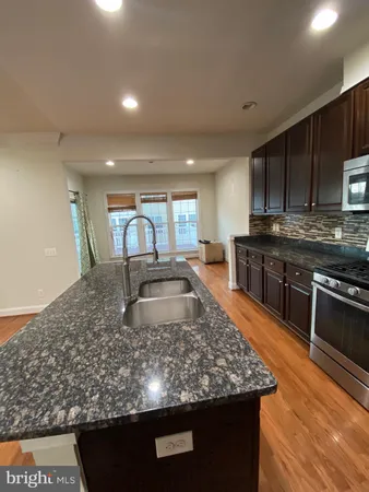 $3,900 | 43557 White Cap Terrace, Chantilly, VA 20152
