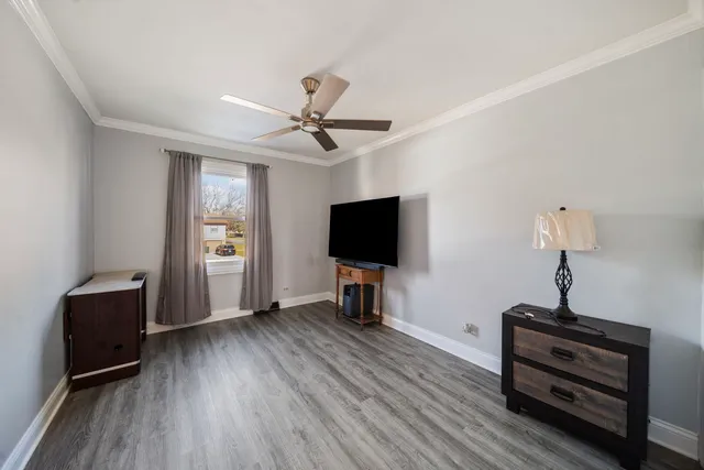 $423,700 | 312 Dancing Water Court, Carol Stream, IL 60188