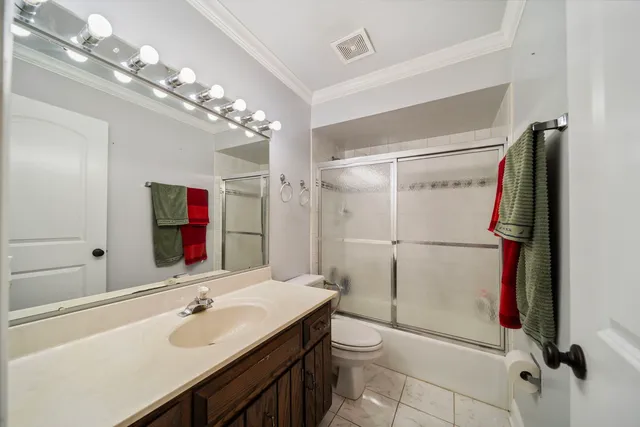 $423,700 | 312 Dancing Water Court, Carol Stream, IL 60188