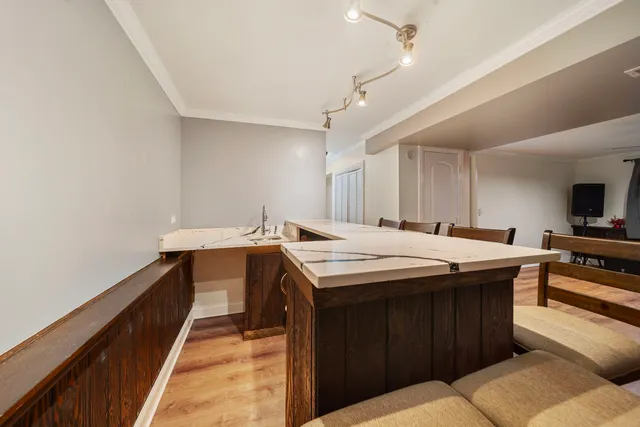 $423,700 | 312 Dancing Water Court, Carol Stream, IL 60188