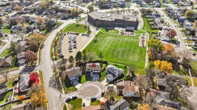 $423,700 | 312 Dancing Water Court, Carol Stream, IL 60188