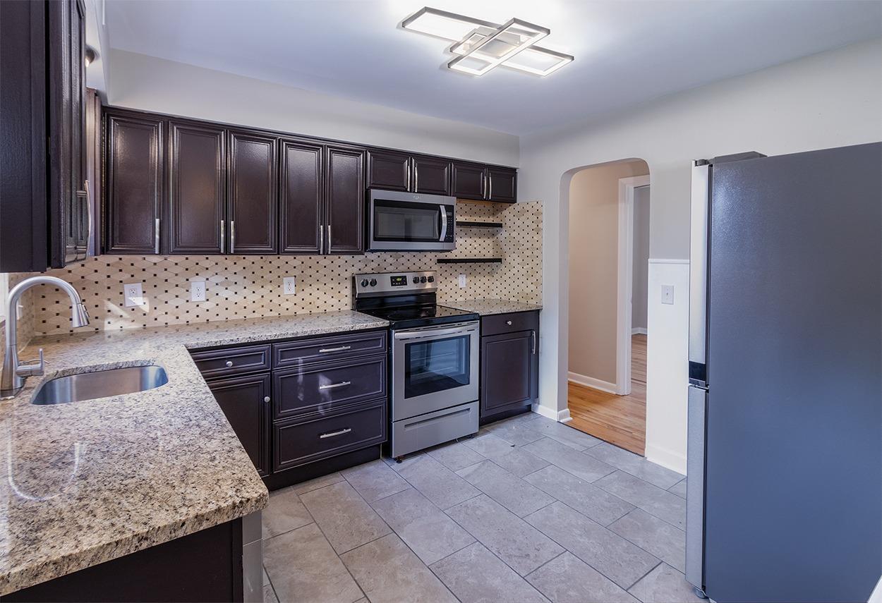 4607 Kugler Mill Road Cincinnati, OH 45236 - Photo 8 of 24