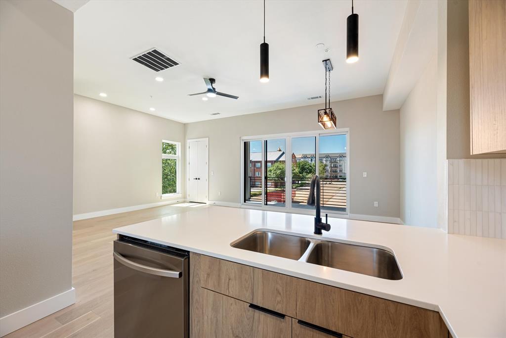 4060 Spring Valley Road, Unit 404 Farmers Branch, TX 75244 - Photo 5 of 19