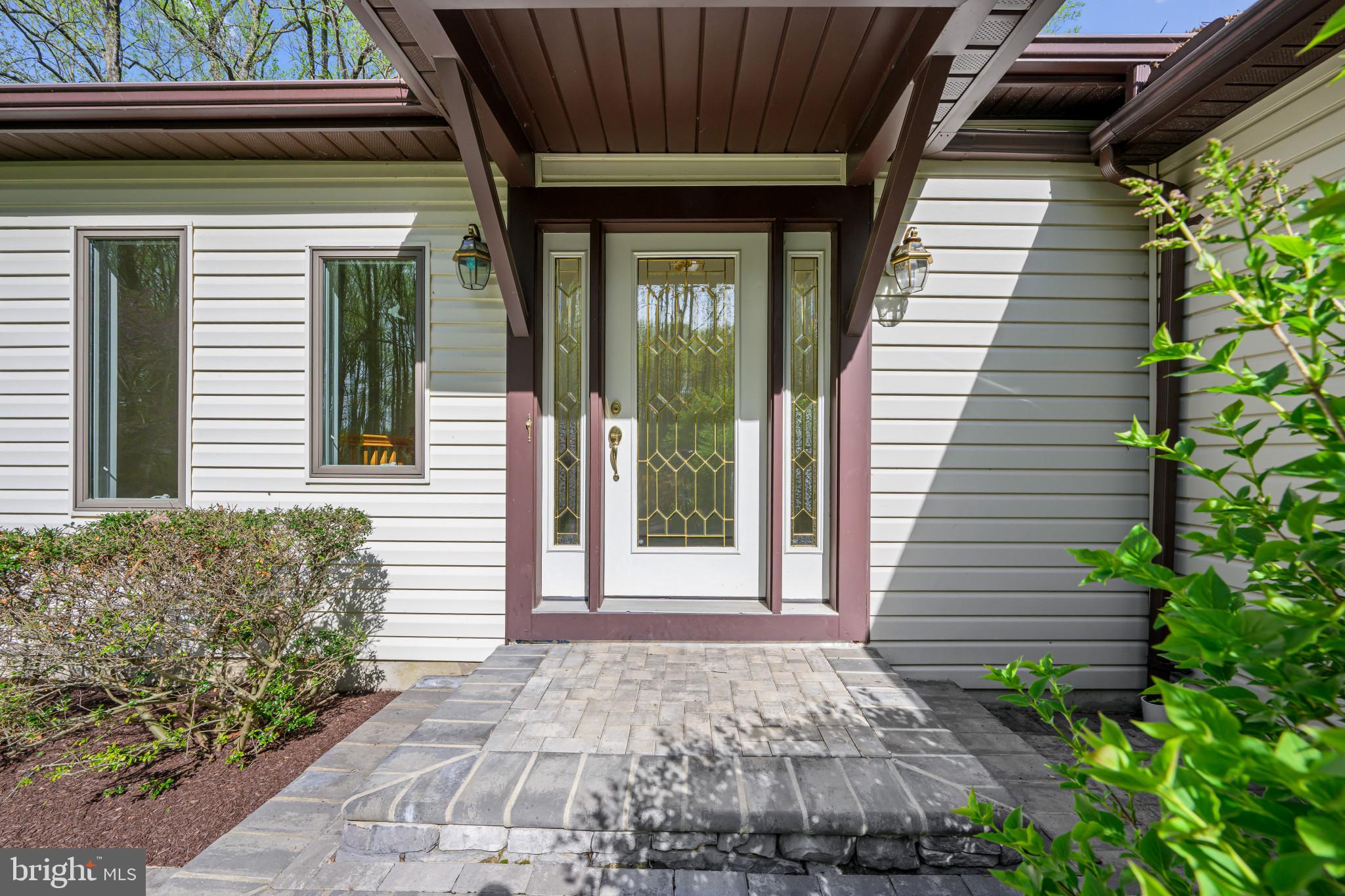 5816 Oakland Road Sykesville, MD 21784 - Photo 4 of 59 Front Entrance