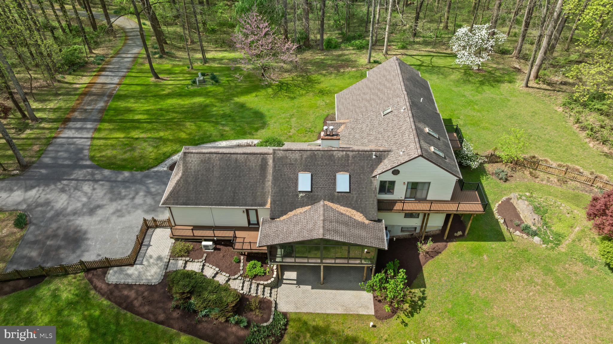 5816 Oakland Road Sykesville, MD 21784 - Photo 47 of 59 Large Home with Lush Landscape and Long Driveway
