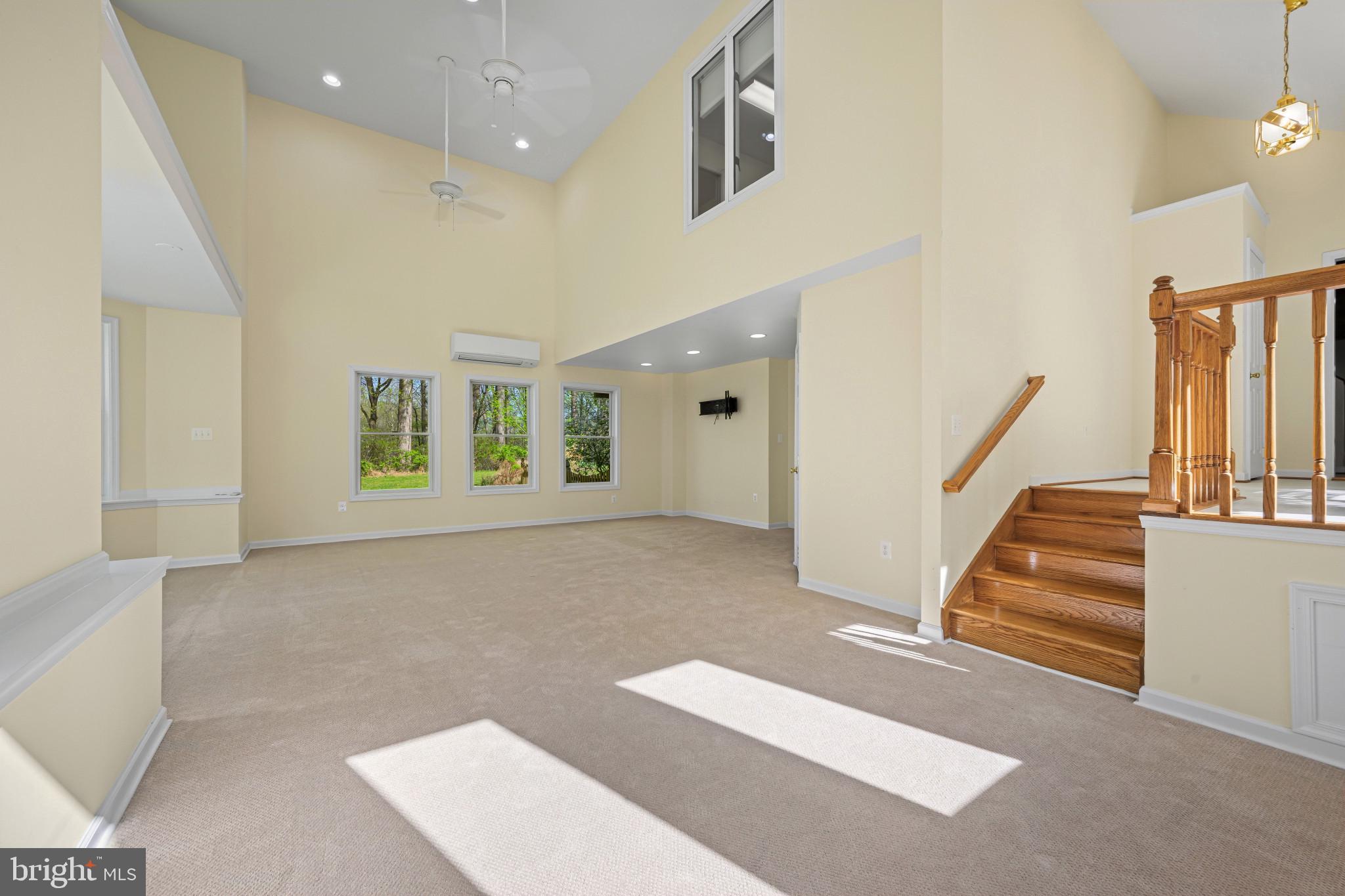 5816 Oakland Road Sykesville, MD 21784 - Photo 8 of 59 Large Living Room, open and well lit