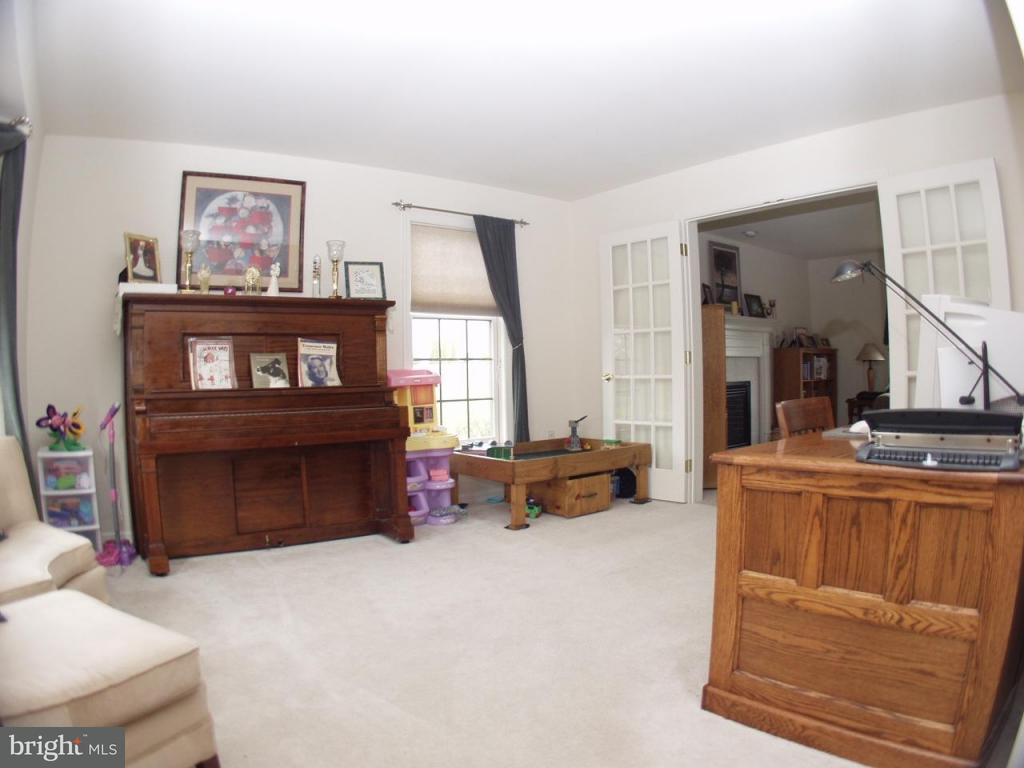 20 Marie Drive Lititz, PA 17543 - Photo 3 of 12