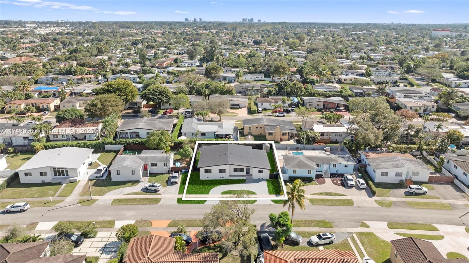 8310 Southwest 28th Street Miami, FL 33155 - Photo 3 of 47 Gallery Image 3