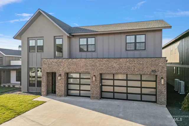 $1,085,000 | 115 South Steel Farm Avenue, Eagle, ID 83616