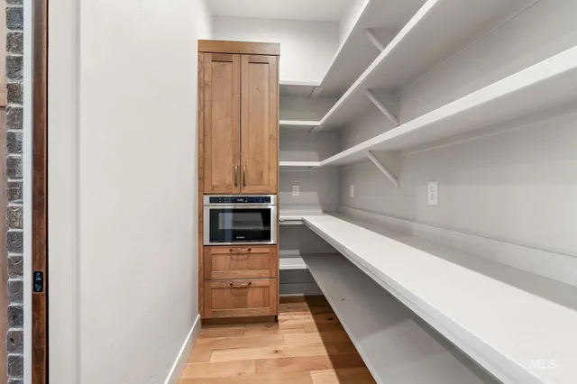 $1,085,000 | 115 South Steel Farm Avenue, Eagle, ID 83616