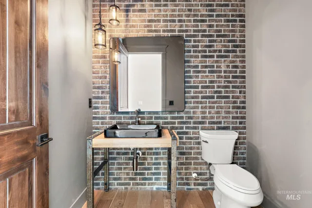 $1,085,000 | 115 South Steel Farm Avenue, Eagle, ID 83616