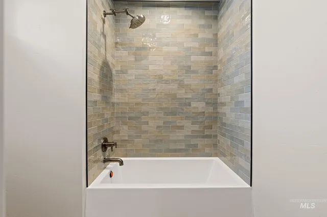 $1,085,000 | 115 South Steel Farm Avenue, Eagle, ID 83616