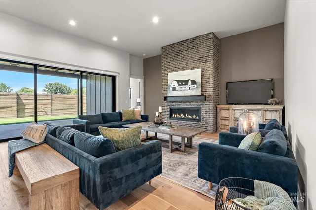 $1,085,000 | 115 South Steel Farm Avenue, Eagle, ID 83616