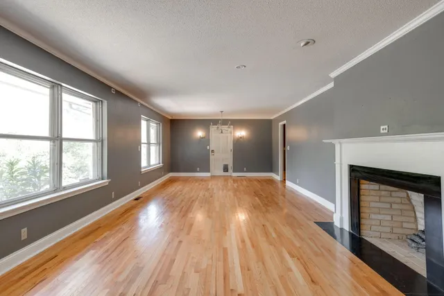 $2,295 | 303 Windmere Drive, Chattanooga, TN 37411