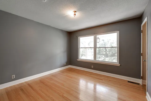 $2,295 | 303 Windmere Drive, Chattanooga, TN 37411