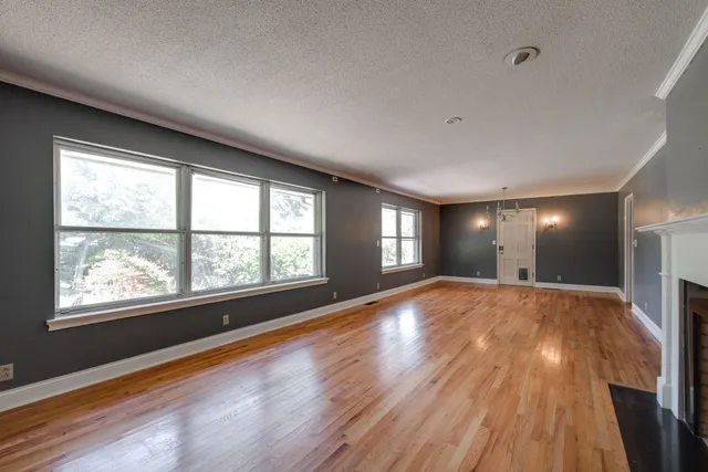 $2,295 | 303 Windmere Drive, Chattanooga, TN 37411