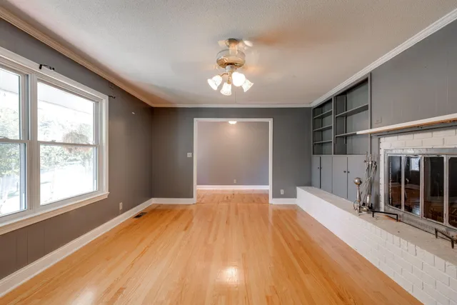 $2,295 | 303 Windmere Drive, Chattanooga, TN 37411