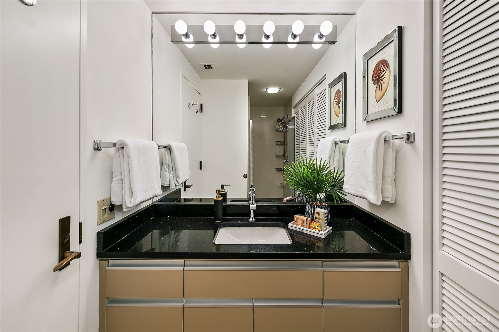 1301 Spring Street, Unit 24H Seattle, WA 98104 - Photo 18 of 39 Gallery Image 18