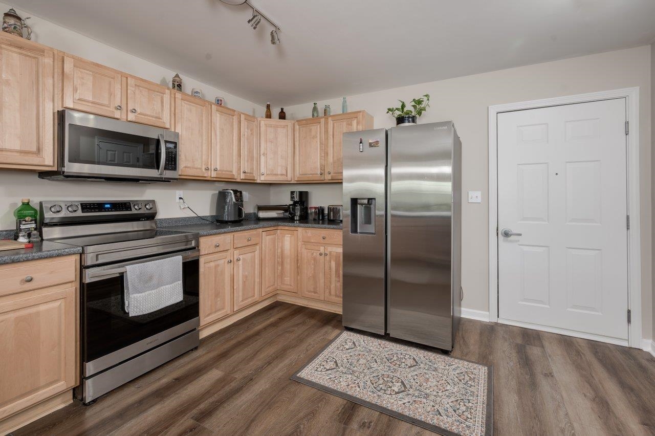 118 Secretariat Way, Unit 213 Rochester, NH 03867 - Photo 7 of 37