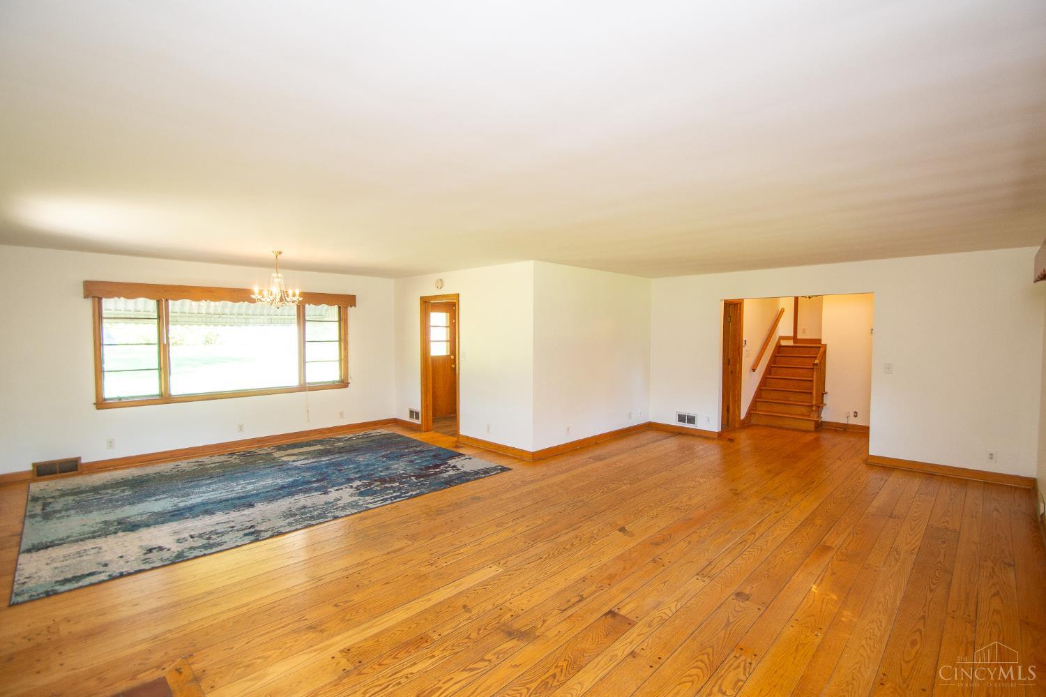 5791 Greenlawn Road Hamilton, OH 45011 - Photo 6 of 43