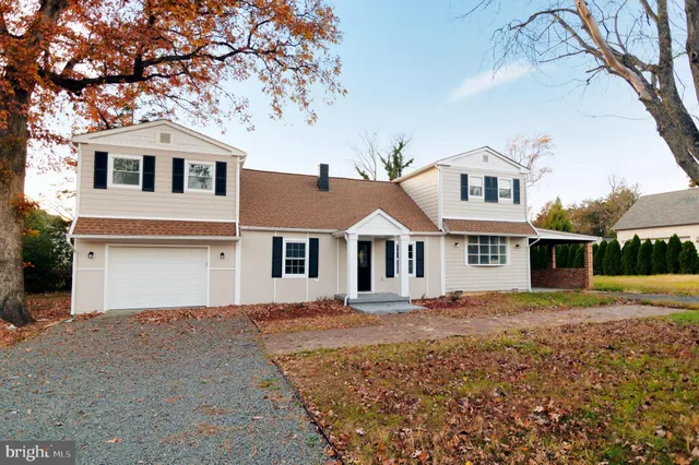 $990,900 | 4816 Edwards Street, Alexandria, VA 22312