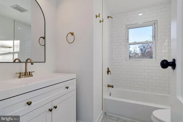 $990,900 | 4816 Edwards Street, Alexandria, VA 22312