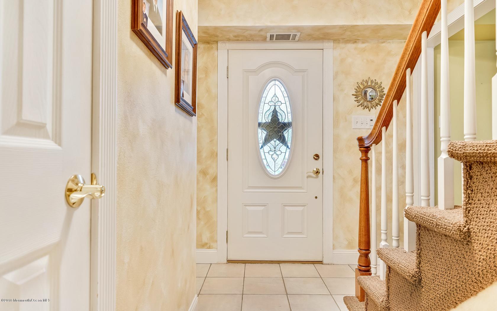 20 Collingwood Road Marlboro, NJ 07746 - Photo 15 of 57 15-photo-web-1680x1050-191795