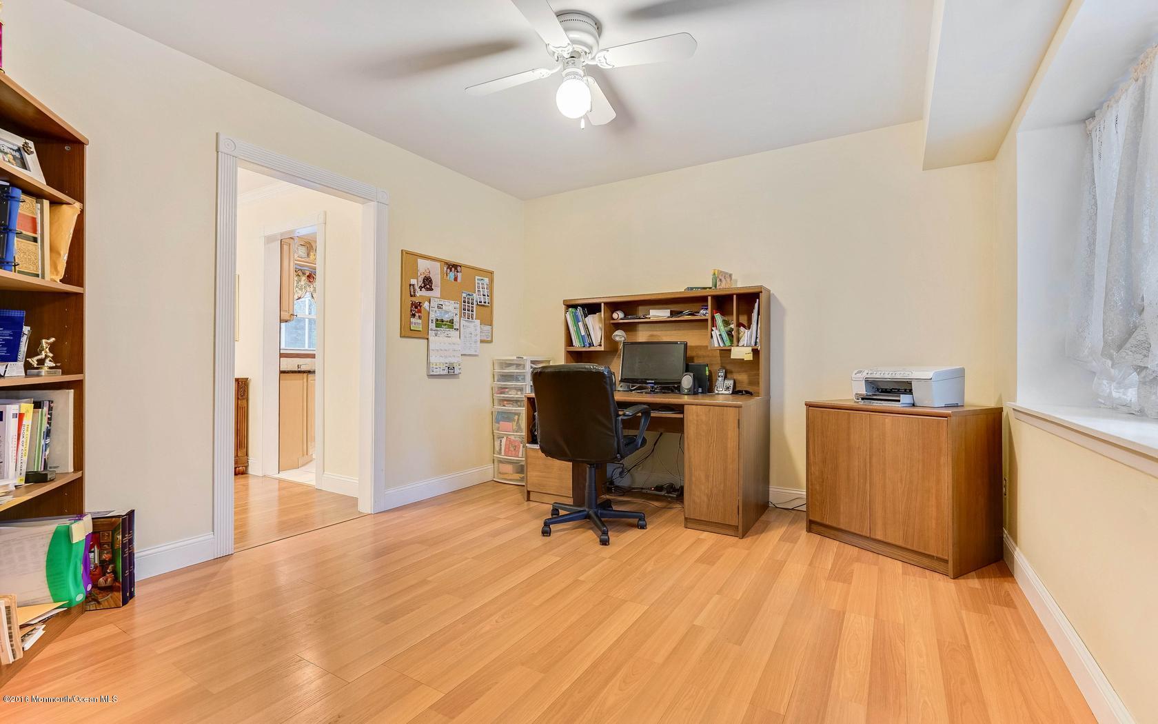 20 Collingwood Road Marlboro, NJ 07746 - Photo 27 of 57 27-photo-web-1680x1050-159451