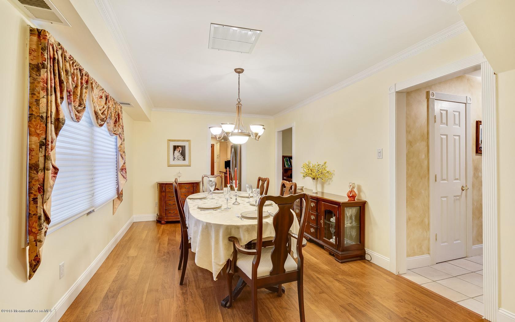 20 Collingwood Road Marlboro, NJ 07746 - Photo 30 of 57 30-photo-web-1680x1050-187737