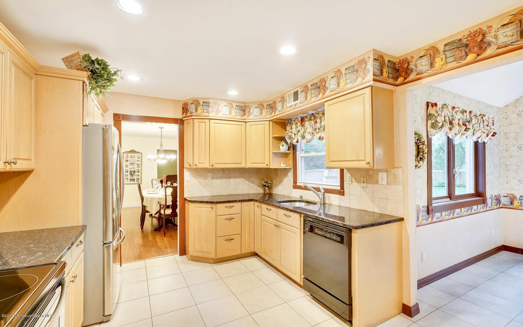 20 Collingwood Road Marlboro, NJ 07746 - Photo 37 of 57 37-photo-web-1680x1050-220122