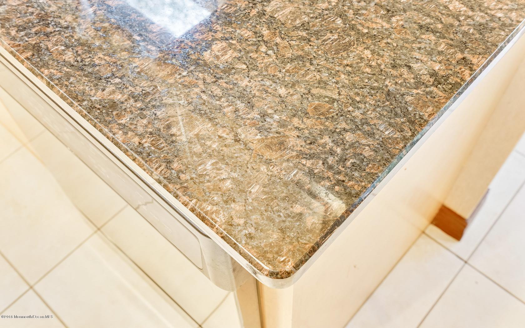 20 Collingwood Road Marlboro, NJ 07746 - Photo 41 of 57 41-photo-web-1680x1050-295937