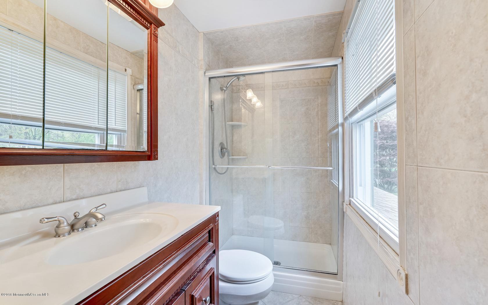 20 Collingwood Road Marlboro, NJ 07746 - Photo 45 of 57 45-photo-web-1680x1050-199660