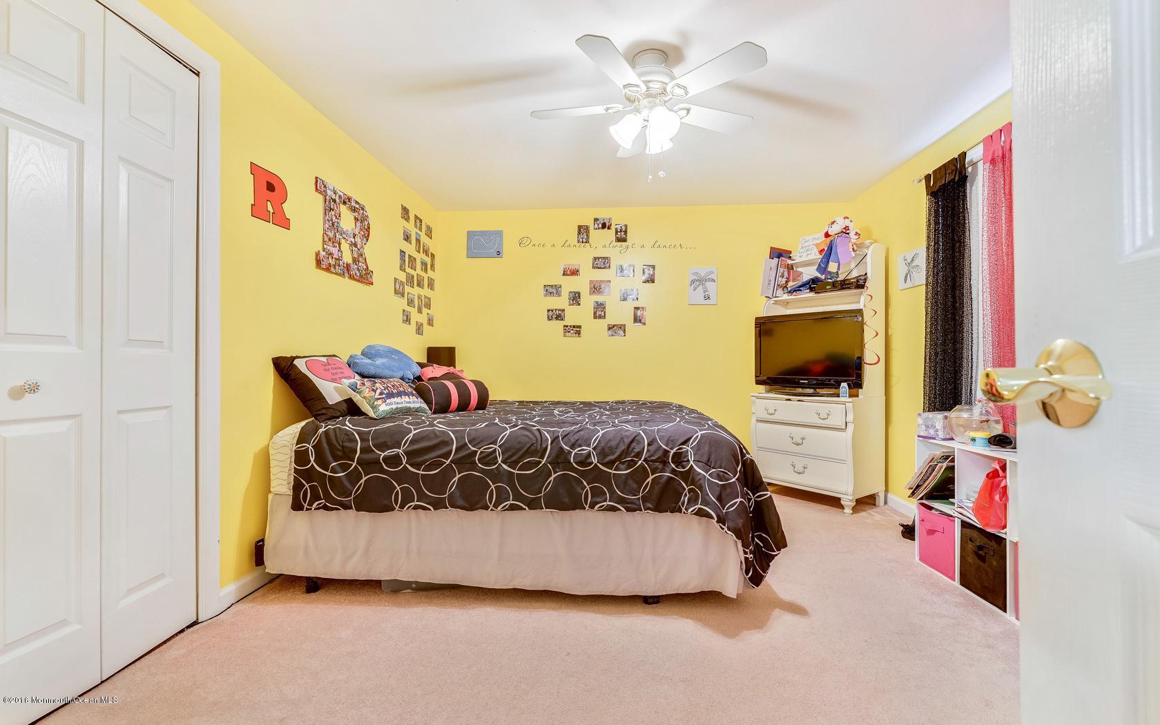 20 Collingwood Road Marlboro, NJ 07746 - Photo 50 of 57 50-photo-web-1680x1050-181387