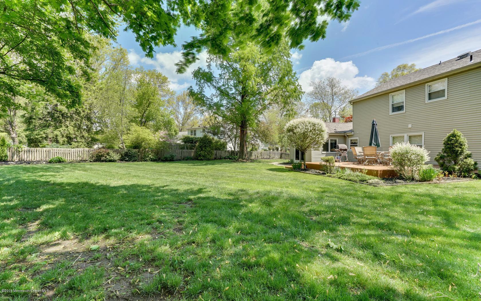 20 Collingwood Road Marlboro, NJ 07746 - Photo 55 of 57 55-photo-web-1680x1050-508855