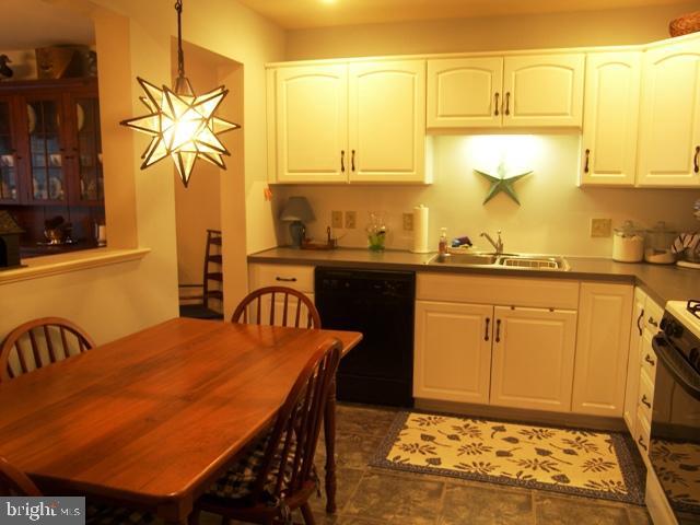 110 Spring Street Mountville, PA 17554 - Photo 5 of 17 Gallery Image 5