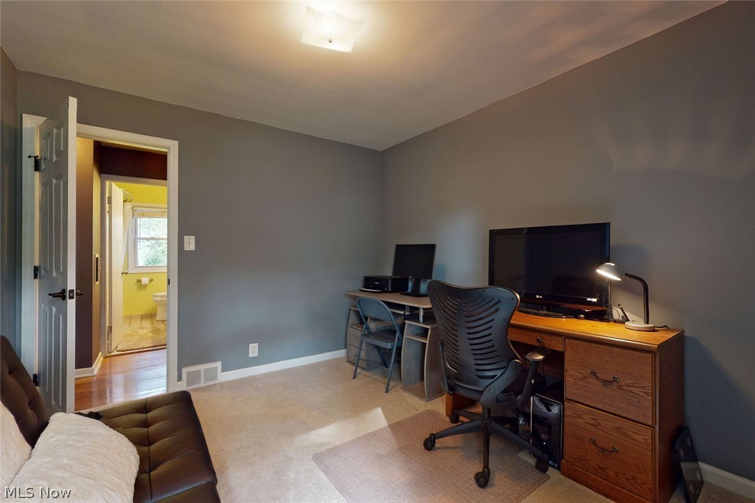 1340 Haverston Road Cleveland, OH 44124 - Photo 12 of 24