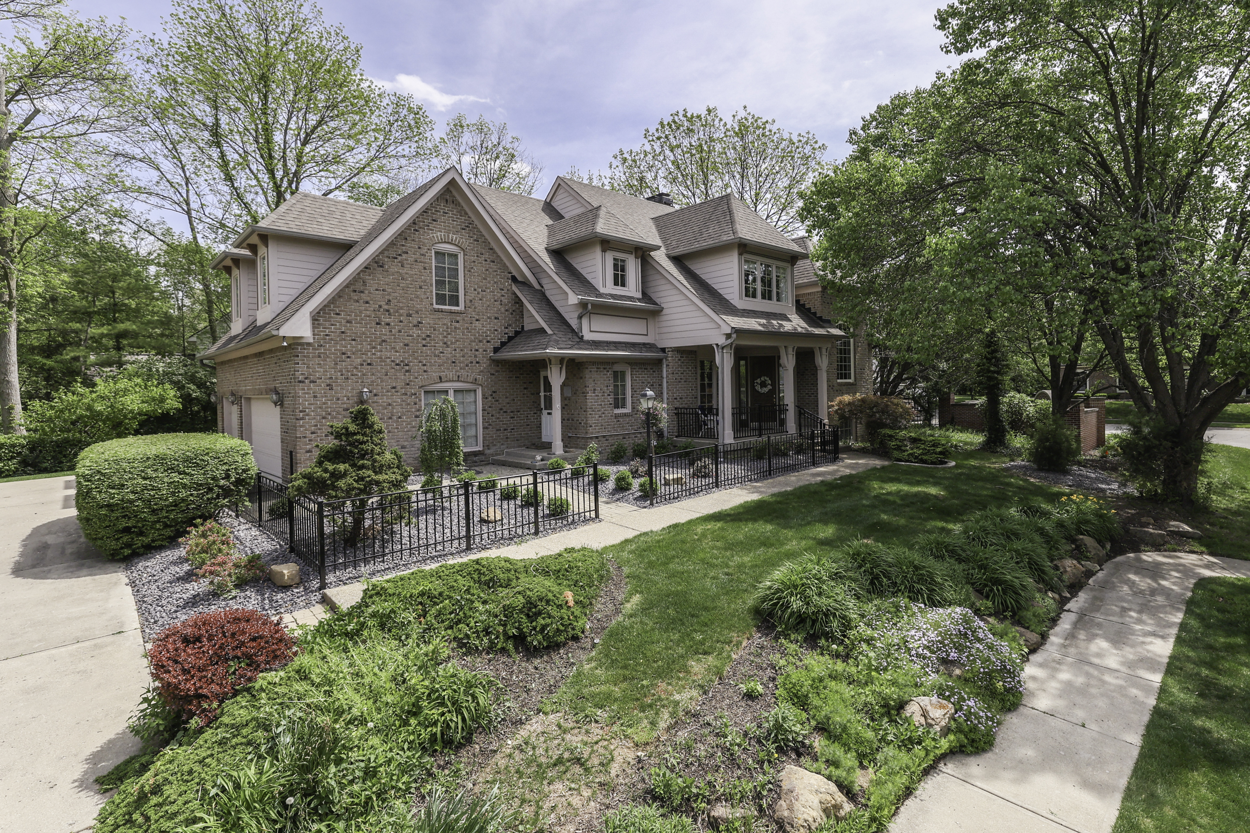 9121 Bluestone Circle Indianapolis, IN 46236 - Photo 3 of 96