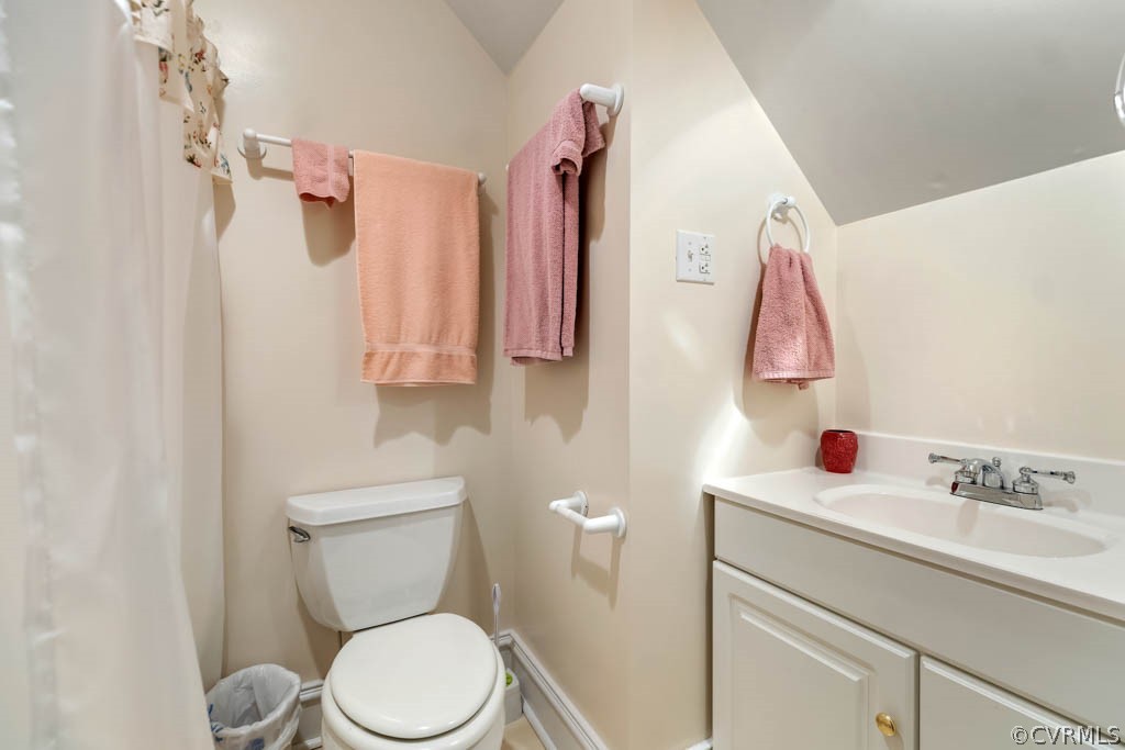 16262 Goshen Road Montpelier, VA 23192 - Photo 29 of 42 Ensuite bathroom to Bedroom #5