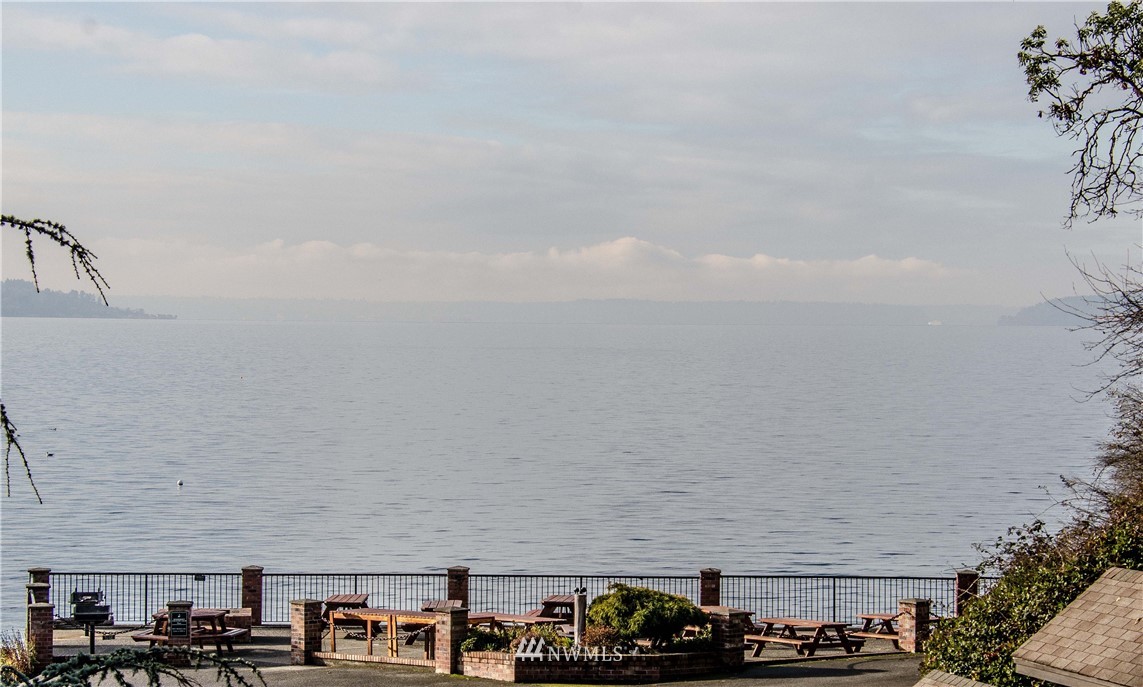 731 Woodmont Beach Road South Des Moines, WA 98198 - Photo 4 of 40