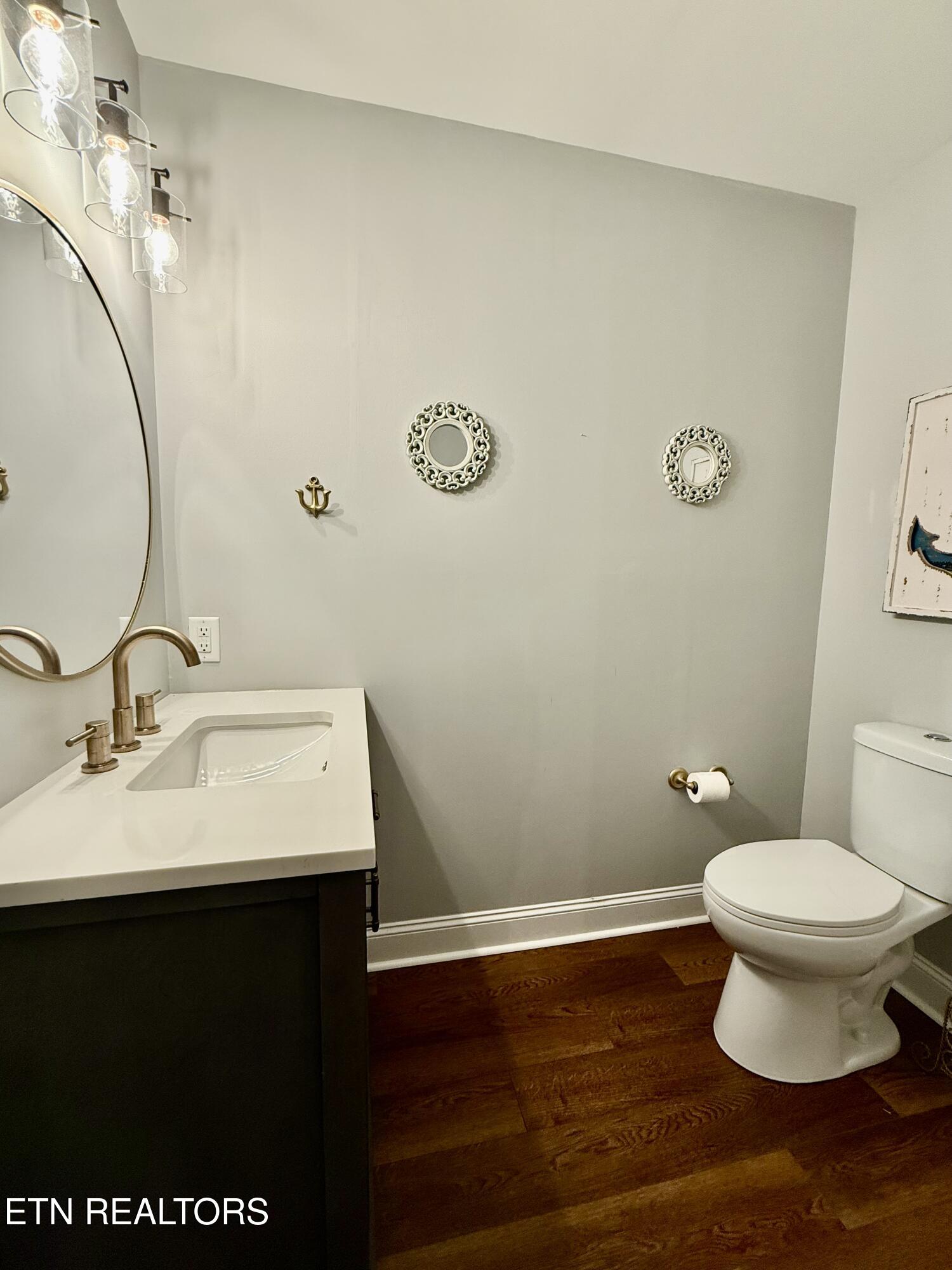 470 Deerfield Landing Road, Unit 6C La Follette, TN 37766 - Photo 11 of 14 Upstairs bathroom