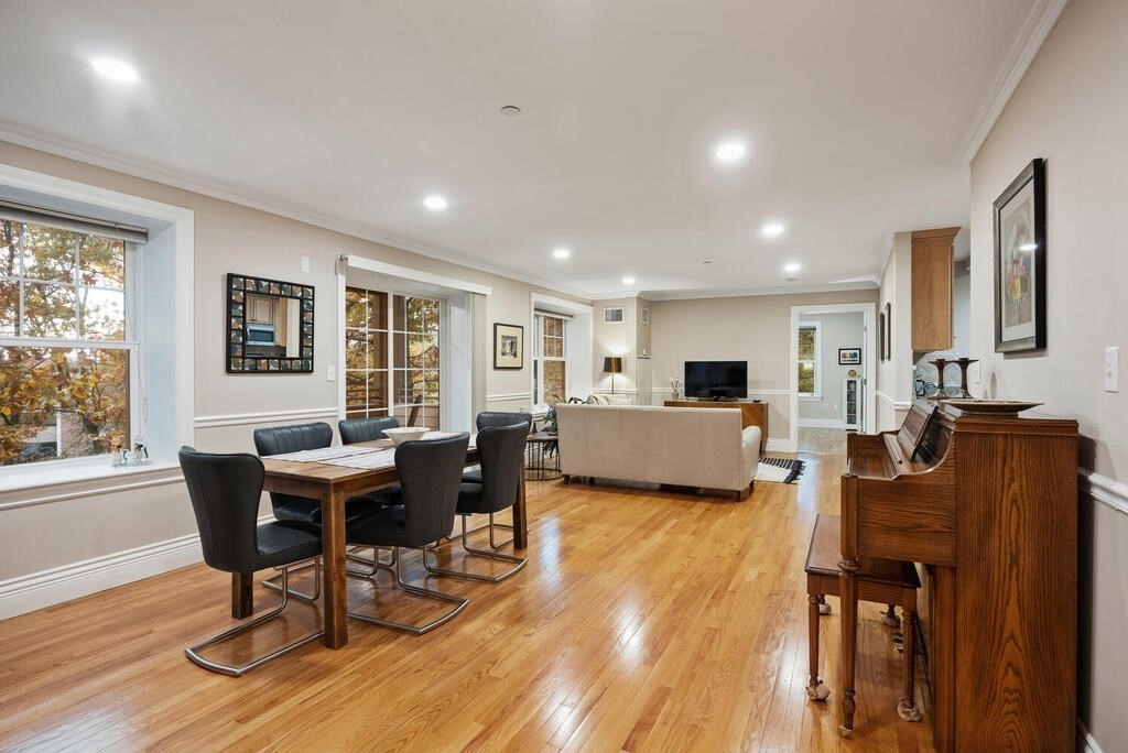 12 Russell Road, Unit 203 Wellesley, MA 02482 - Photo 10 of 34 Gallery Image 10