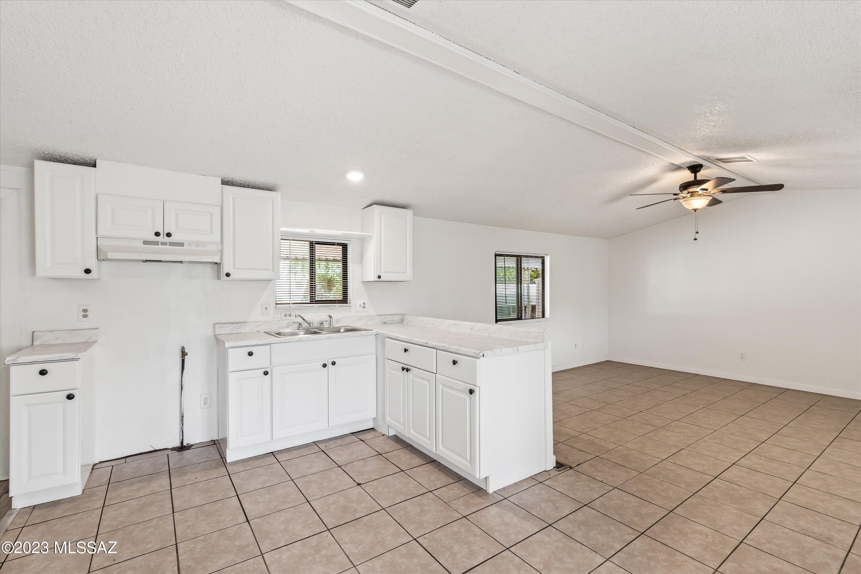 15770 North Oracle Road, Unit F3 Tucson, AZ 85739 - Photo 3 of 29