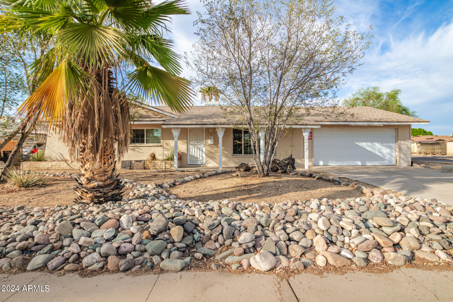 3102 West Hearn Road Phoenix, AZ 85053 - Photo 1 of 18 Front