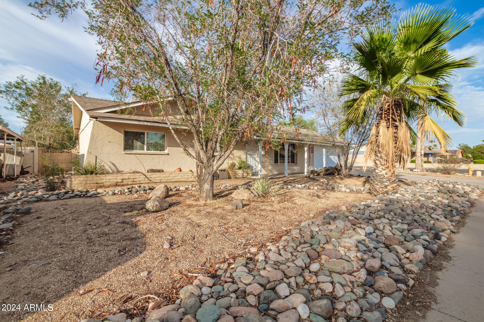3102 West Hearn Road Phoenix, AZ 85053 - Photo 2 of 18 Front