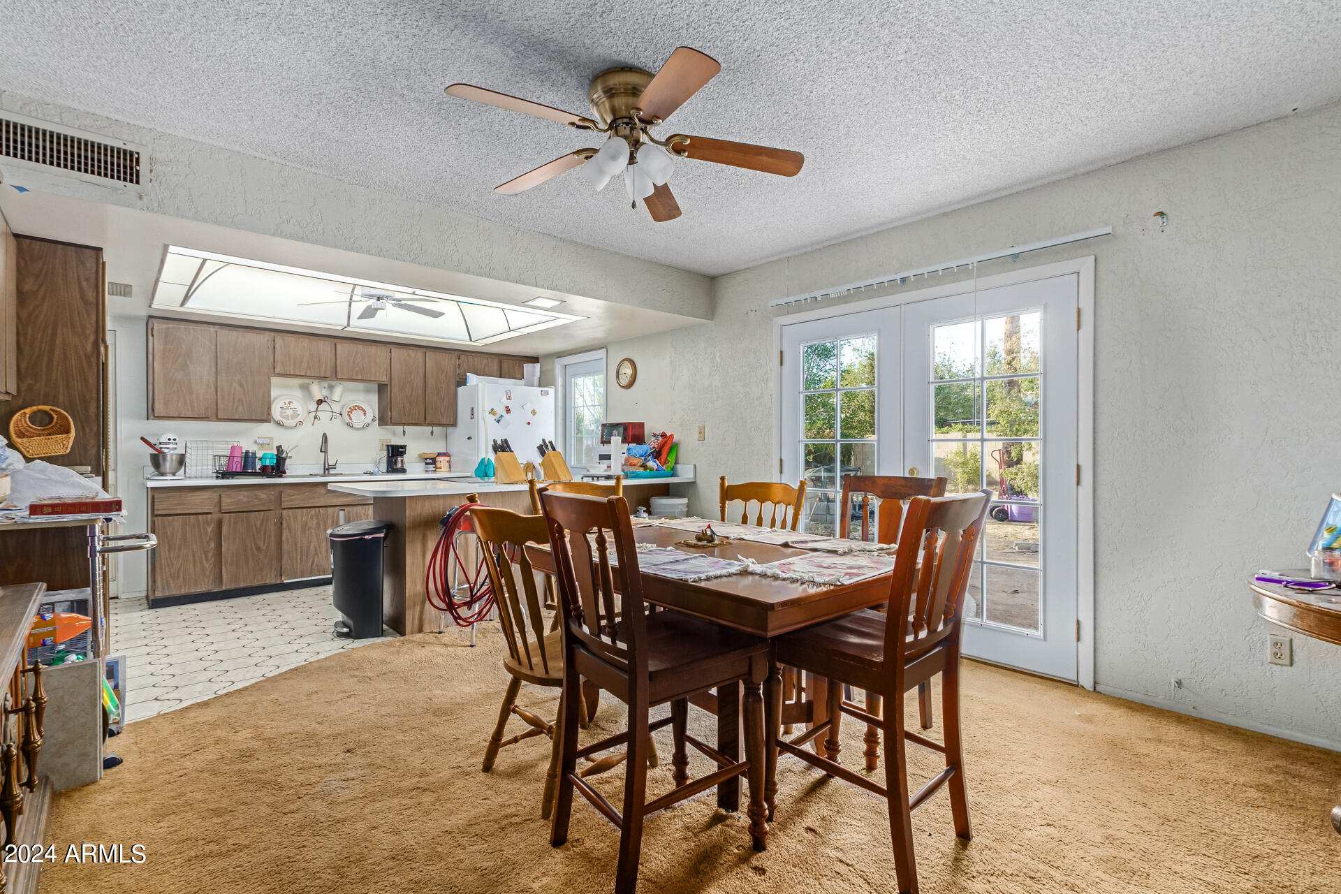 3102 West Hearn Road Phoenix, AZ 85053 - Photo 8 of 18 Dining Room